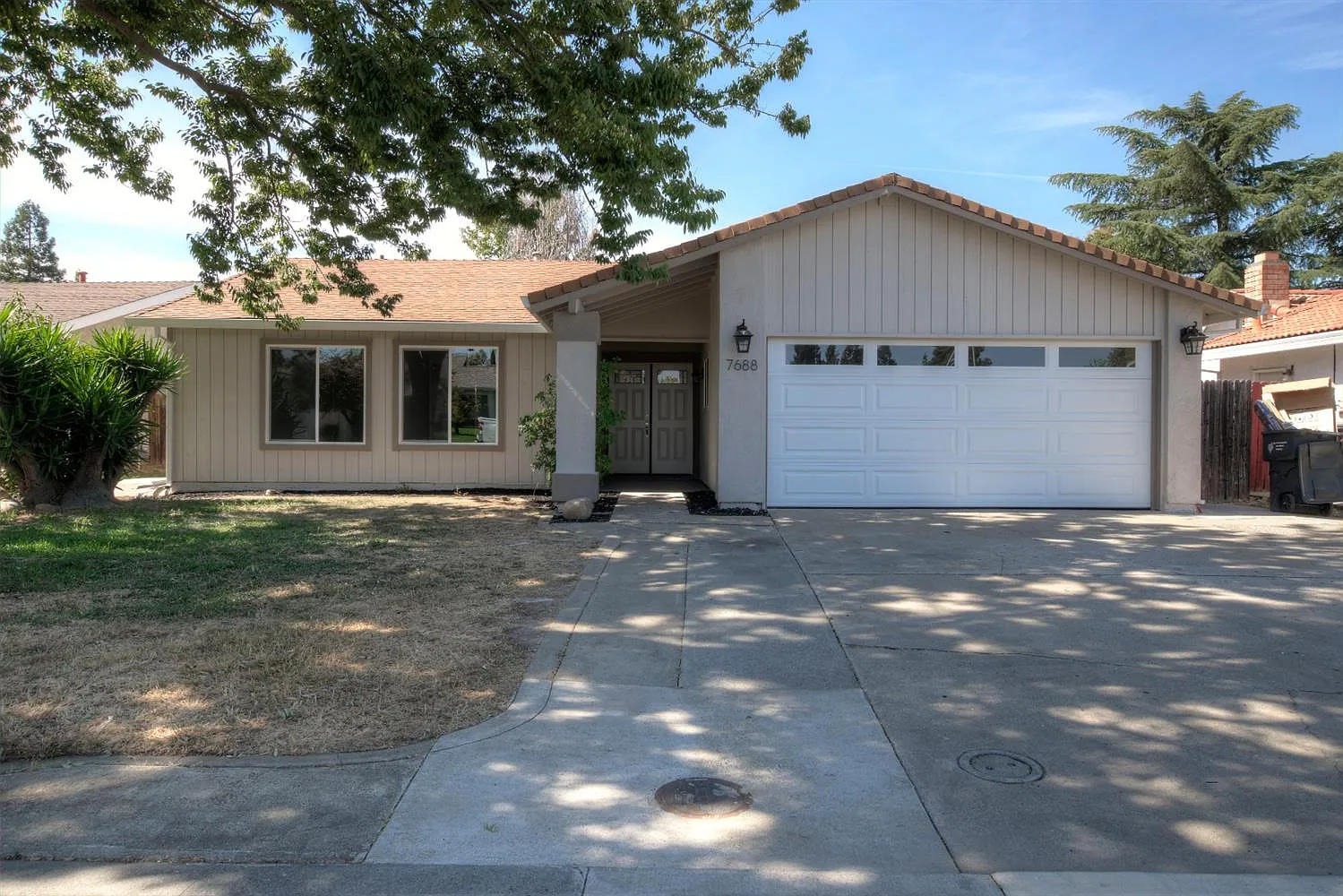 7688 Abaline Way photo 1