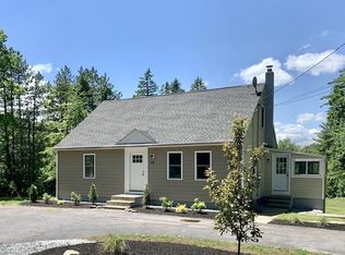 38 West St, Pepperell, MA 01463