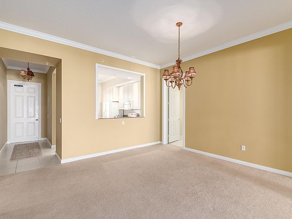 4th image of 18 Harbour Isle Drive #Ph04