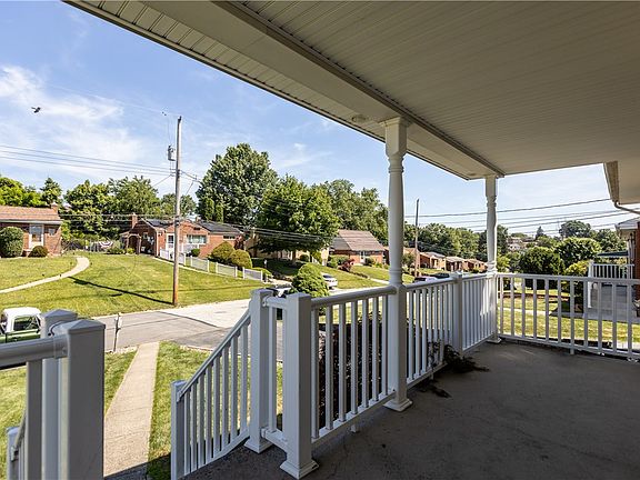 4th image of 641 Judith Dr