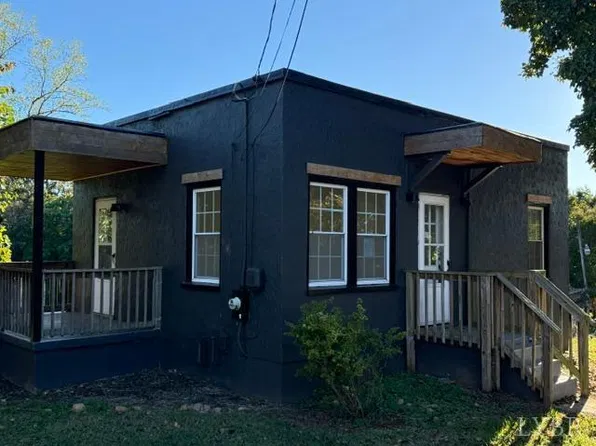 215 Sunset Dr, Madison Heights, VA 24572