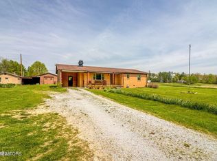 2854 Airport Rd, Oakdale, TN 37829