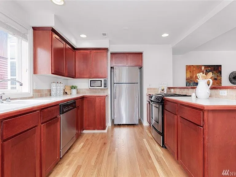 1122 Yakima Ave S — Photo 16