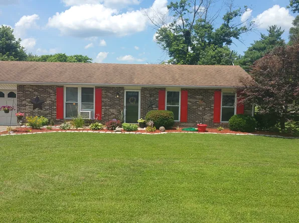 8611 Sunset Dr, Carlisle, OH 45005