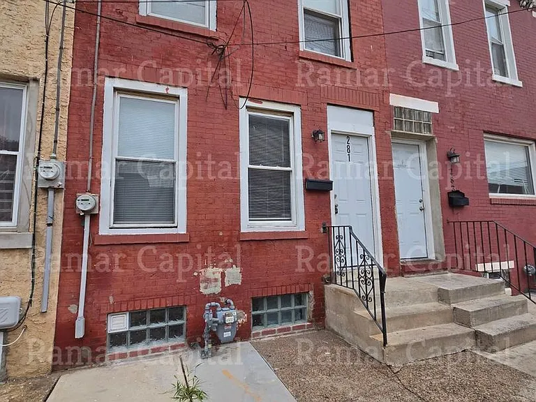 281 Walnut St — Photo 1