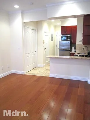 Rented by Mdrn Residential | media 20