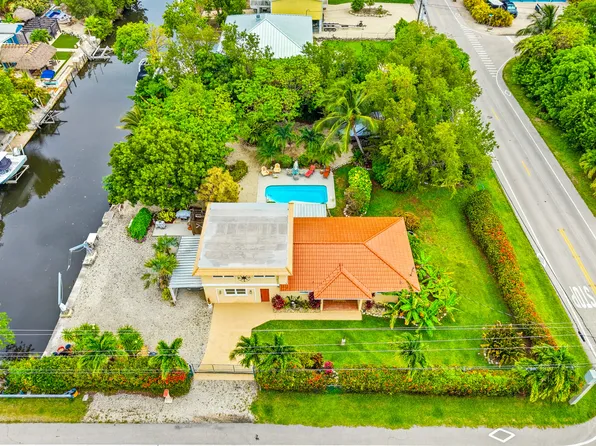 30985 Hibiscus Dr, Big Pine Key, FL 33043