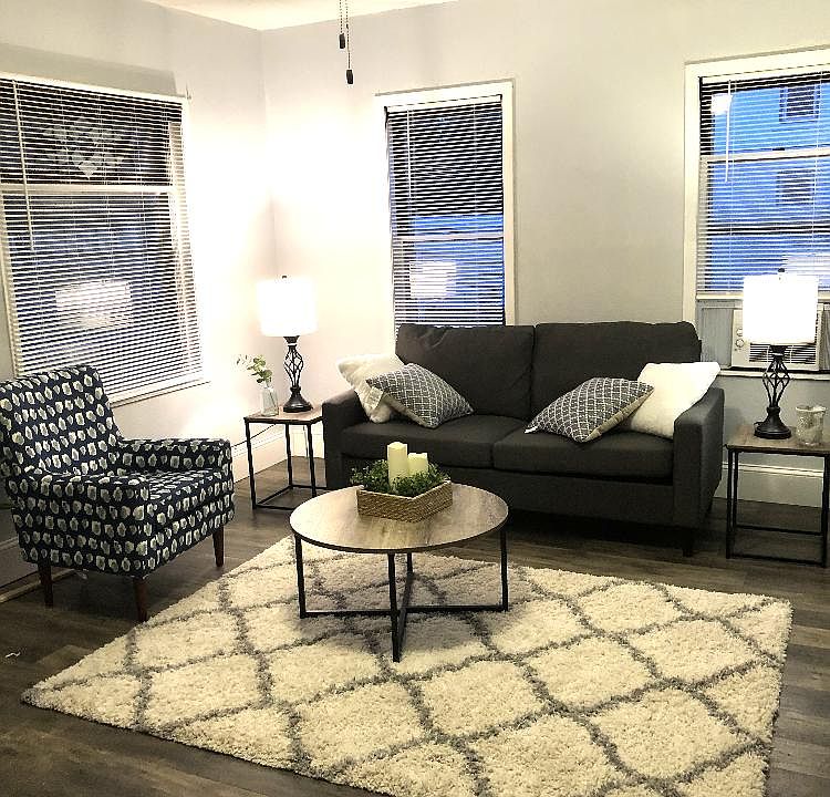 1st image of 111 13th Ave N APT 2