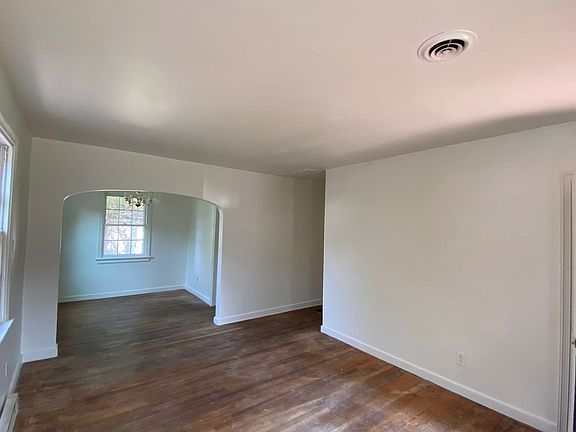 2nd image of 100 S Fern Ave