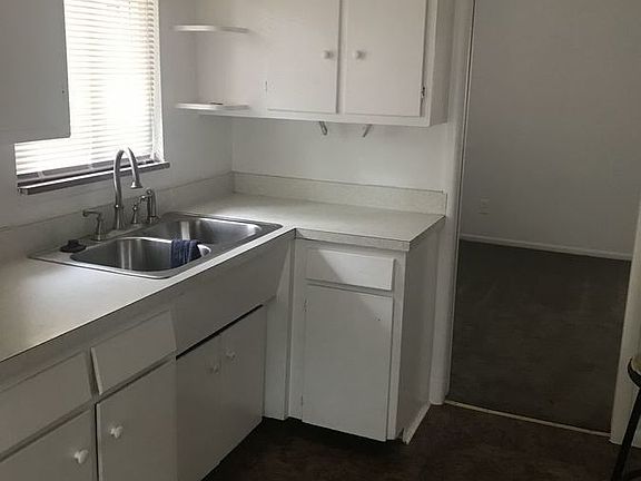 2nd image of 23440 Church St