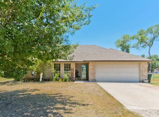 1302 Hutchins Ln, Springtown, TX 76082