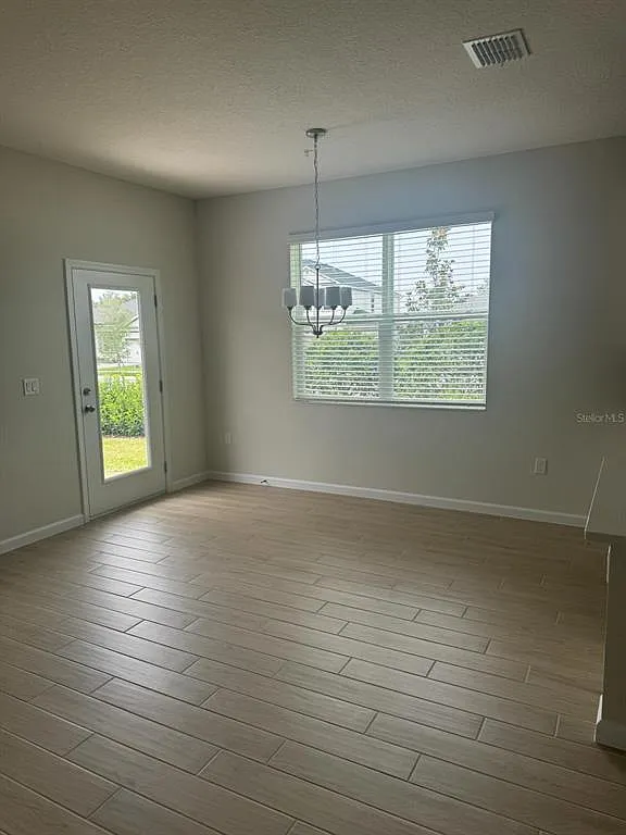 3 bed, 2.5 bath, 1712 sqft, $2,550 — Photo 4