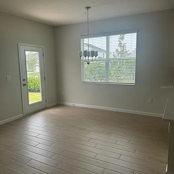 564 Pothos St — Photo 4