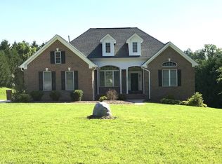 2929 Durham St, Burlington, NC 27217