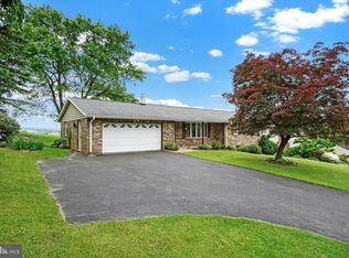 3976 N Rohrbaugh Rd, Seven Valleys, PA 17360