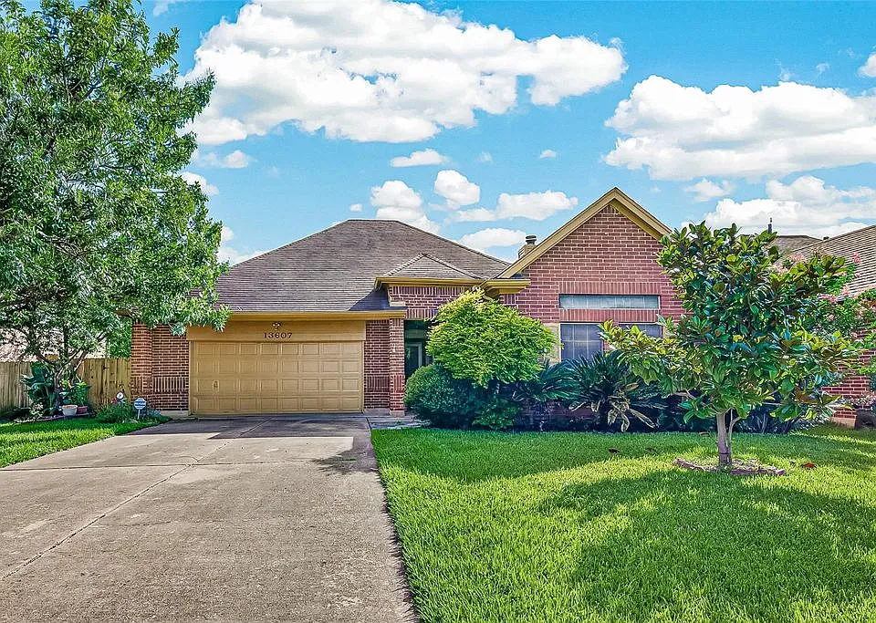 13607 Sable Ln