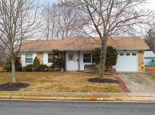7 Hunterdon Ave, Monroe Township, NJ 08831