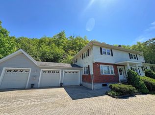 5 Yochers Ln, Derby, CT 06418