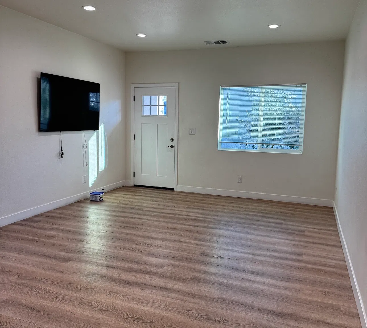 4 bed, $1,400 — Photo 4