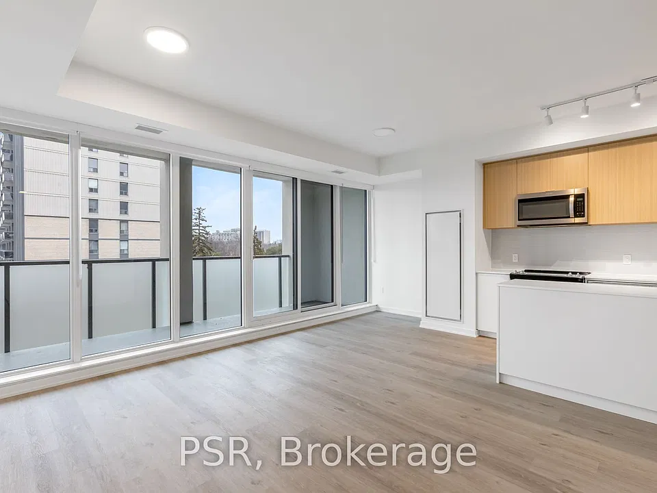 4365 Bloor St W #403