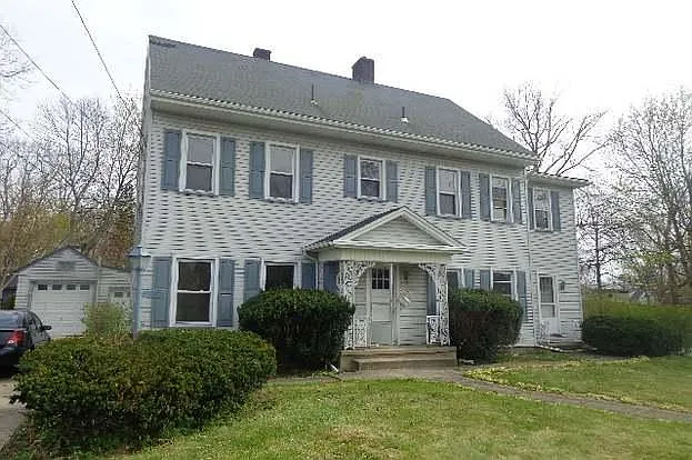 2382 Mount Vernon Ave photo 1