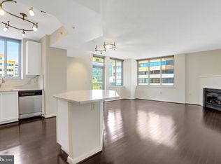 851 N Glebe Rd APT 311, Arlington, VA 22203