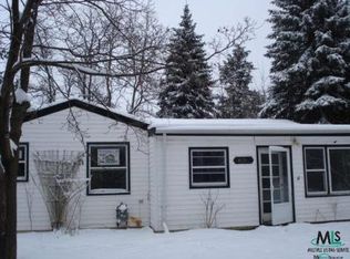 6014 Hackett St, Waterford, MI 48327