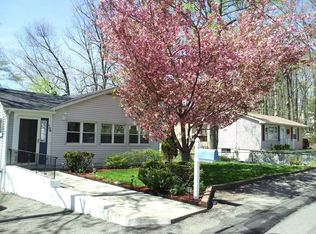 108 Windsor Ave, Hopatcong, NJ 07843
