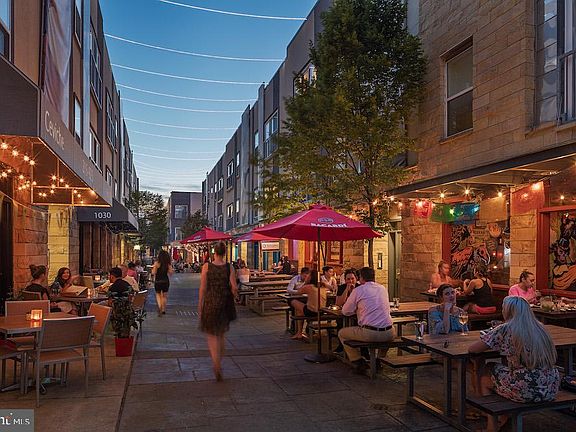 5th image of 1015 N 2nd Street Liberties Walk #200