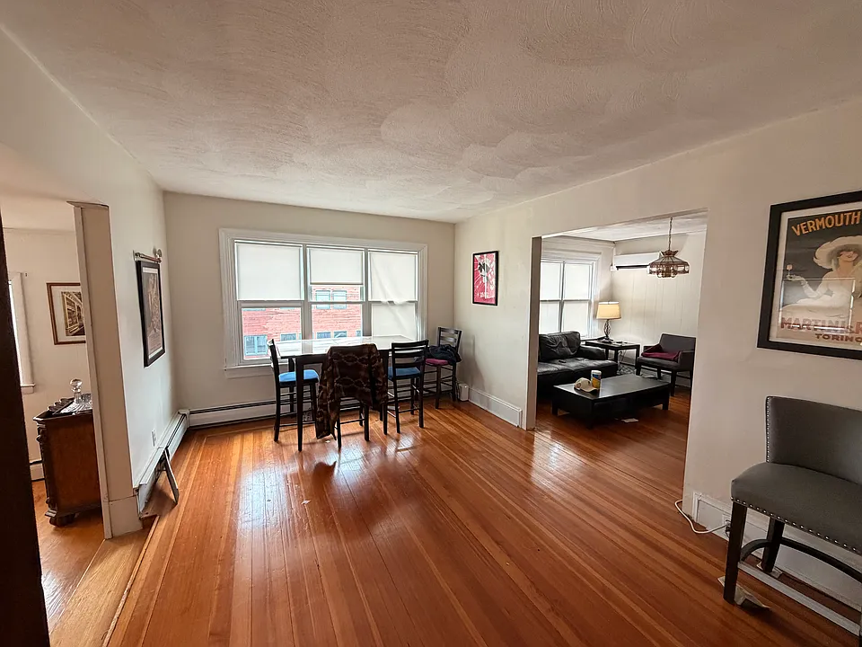 540 Main St #4