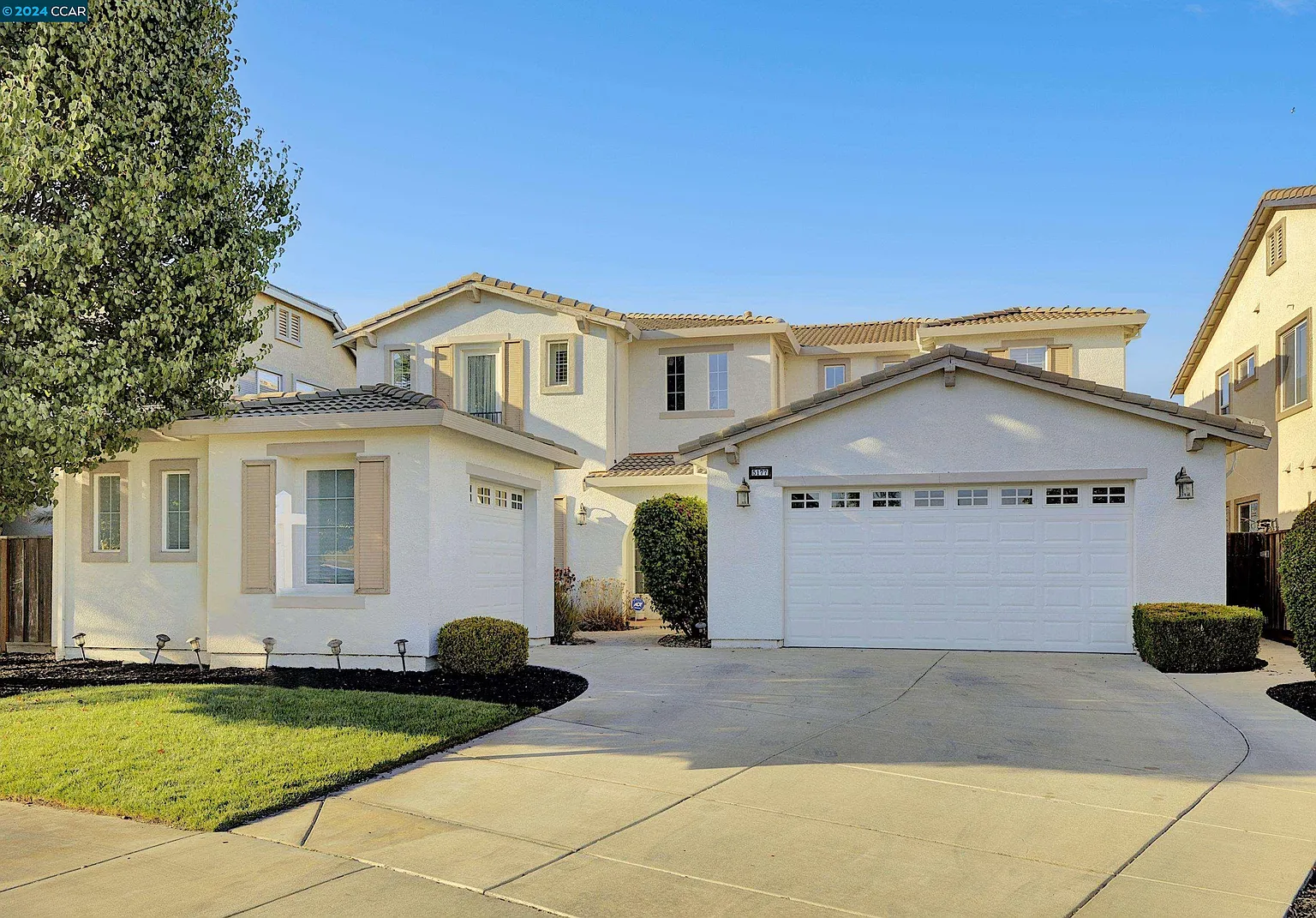 5177 Fern Ridge Cir photo 1