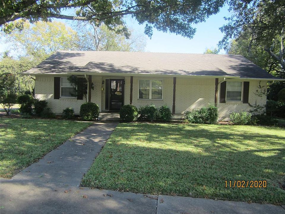 1st image of 120 Brook Hollow Dr