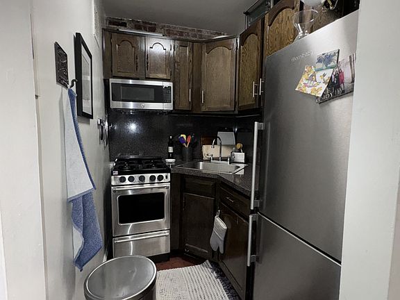 5th image of 53 W 85th St #6