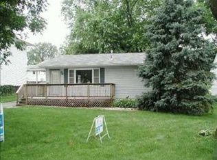 202 3rd Ave, Hiawatha, IA 52233