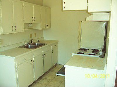 5th image of 47 West Cir