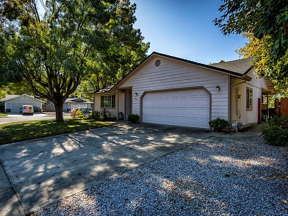 2nd image of 3040 Driftstone Dr