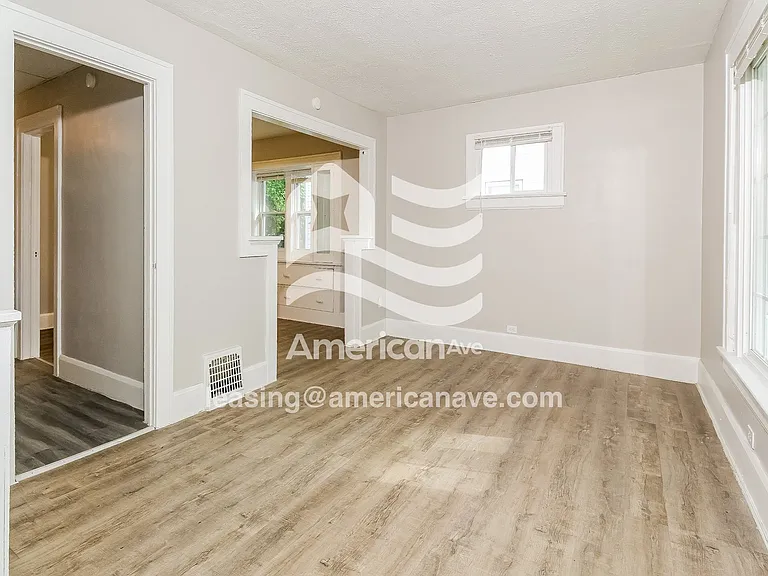 1416435_002_wm_-_living_room_13140645.jpg