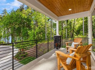 1762 Crystallia Ct, Poulsbo, WA 98370