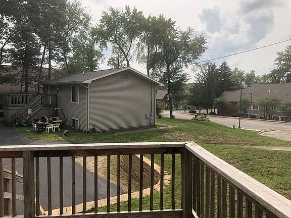 3rd image of 1437 Knollwood Ave