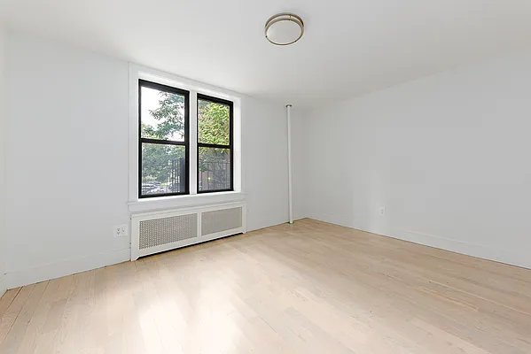 Rented by Brooklyn High Rise LLC | media 17