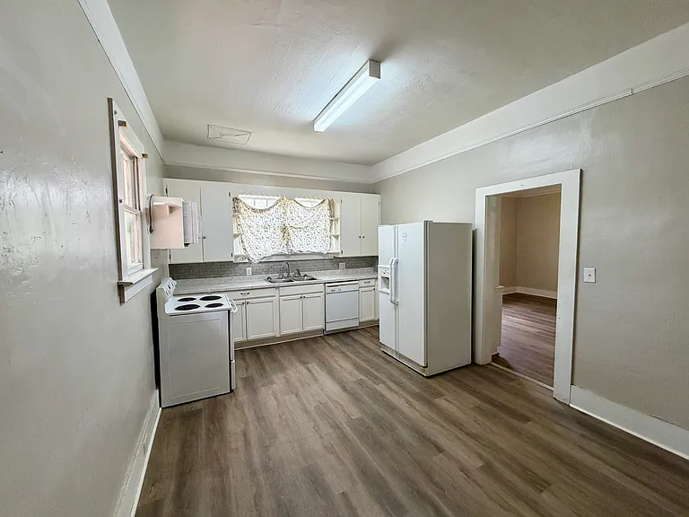 121 Farmer St — Photo 5