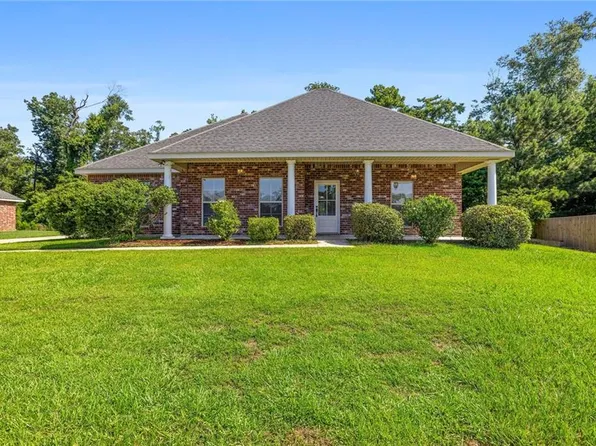 39157 Creek Dr, Ponchatoula, LA 70454