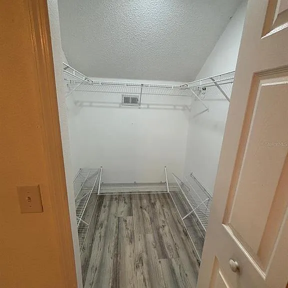3252 Huntwicke Blvd — Photo 16