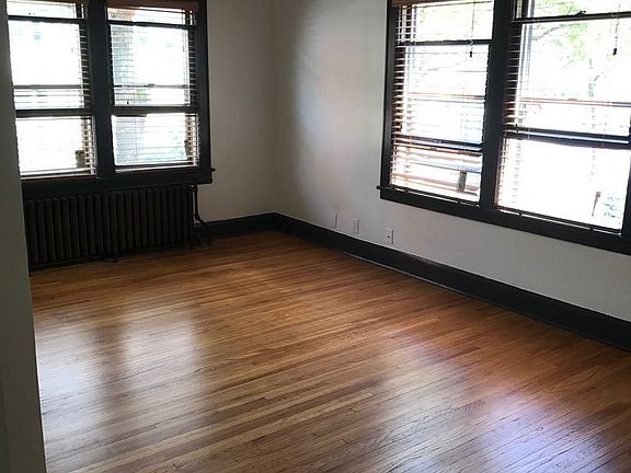 3rd image of 1001 E 28th St #8859656