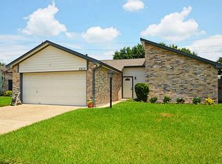 2415 Old Fort Rd, Sugar Land, TX 77479