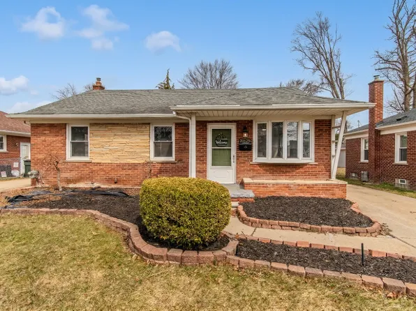 20625 Elizabeth St, Saint Clair Shores, MI 48080