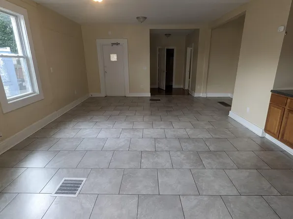 122 Derby Ave APT 1L, New Haven, CT 06511