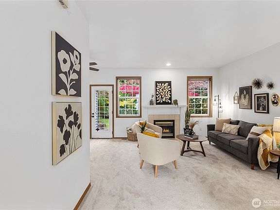4th image of 25313 Cumberland Place