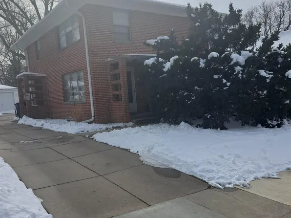 1525 Dakota St, Lincoln, NE 68502