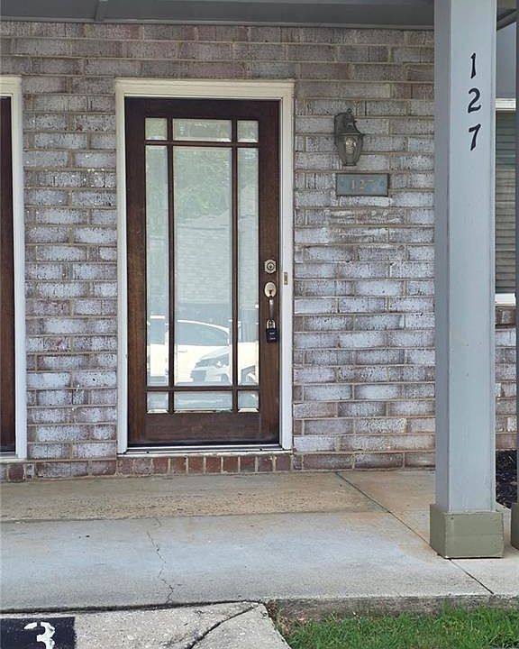 1st image of 127 Rondak Cir SE